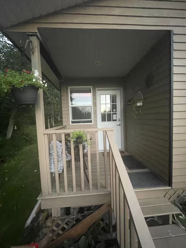 Emmy Cottage interior and amenities