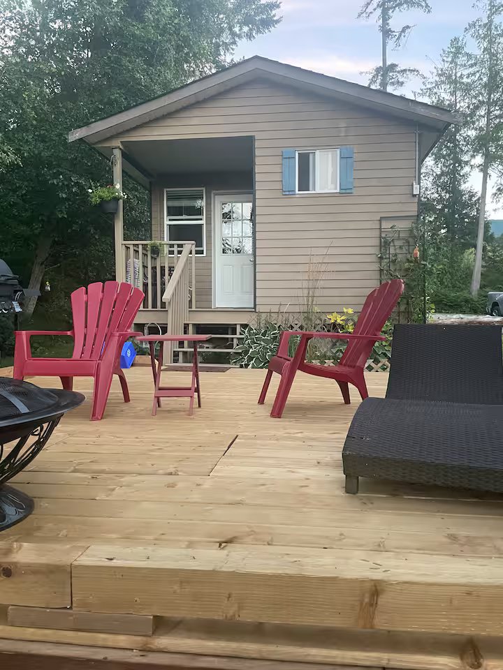 Emmy Cottage interior and amenities